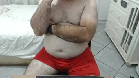 Snapshot of beastbearmg chatting on 10/13/25, 11:27 beastbearmg online show from 10/13/25, 11:27