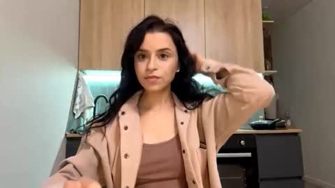 Snapshot of beatriceesmond chatting on 10/09/25, 09:51 Katie online show from 10/09/25, 09:51