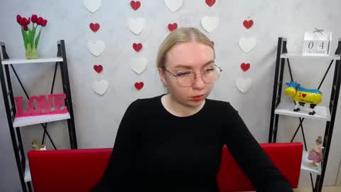 Snapshot of beatriceflyy chatting on 12/04/24, 12:36 BeatriceFlyy online show from 12/04/24, 12:36