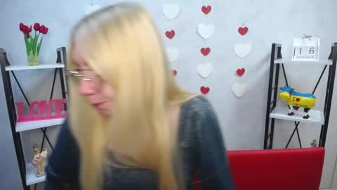 Snapshot of beatriceflyy chatting on 12/16/24, 09:14 BeatriceFlyy online show from 12/16/24, 09:14