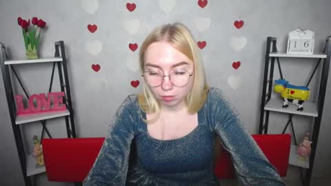 Snapshot of beatriceflyy chatting on 12/16/24, 04:38 BeatriceFlyy online show from 12/16/24, 04:38