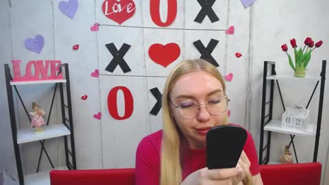 Snapshot of beatriceflyy chatting on 02/02/25, 11:08 BeatriceFlyy online show from 02/02/25, 11:08