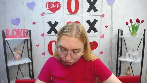 Snapshot of beatriceflyy chatting on 02/02/25, 04:11 BeatriceFlyy online show from 02/02/25, 04:11