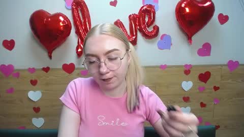 Snapshot of beatriceflyy chatting on 02/18/25, 11:33 BeatriceFlyy online show from 02/18/25, 11:33