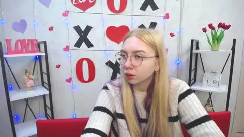 Snapshot of beatriceflyy chatting on 02/19/25, 06:11 BeatriceFlyy online show from 02/19/25, 06:11