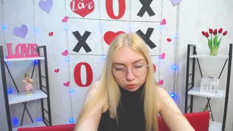 Snapshot of beatriceflyy chatting on 02/24/25, 12:16 BeatriceFlyy online show from 02/24/25, 12:16