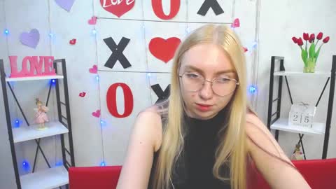 Snapshot of beatriceflyy chatting on 02/25/25, 12:24 BeatriceFlyy online show from 02/25/25, 12:24