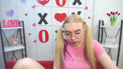 Snapshot of beatriceflyy chatting on 02/27/25, 04:32 BeatriceFlyy online show from 02/27/25, 04:32