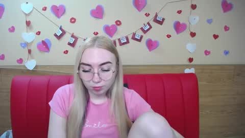 Snapshot of beatriceflyy chatting on 02/28/25, 01:14 BeatriceFlyy online show from 02/28/25, 01:14