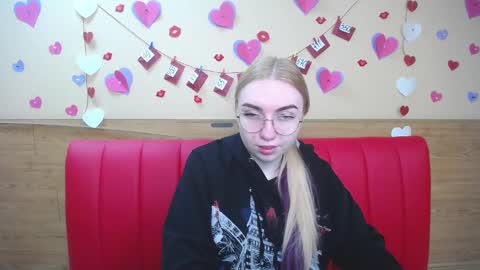 Snapshot of beatriceflyy chatting on 03/01/25, 06:13 BeatriceFlyy online show from 03/01/25, 06:13