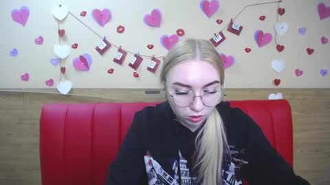 Snapshot of beatriceflyy chatting on 03/01/25, 10:45 BeatriceFlyy online show from 03/01/25, 10:45