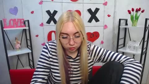 Snapshot of beatriceflyy chatting on 03/05/25, 09:27 BeatriceFlyy online show from 03/05/25, 09:27