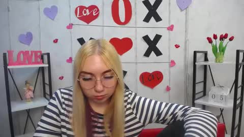 Snapshot of beatriceflyy chatting on 03/05/25, 04:24 BeatriceFlyy online show from 03/05/25, 04:24