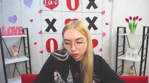 Snapshot of beatriceflyy chatting on 03/06/25, 11:14 BeatriceFlyy online show from 03/06/25, 11:14