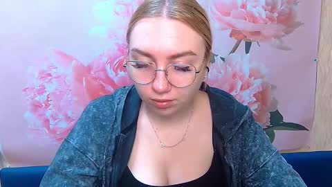 Snapshot of beatriceflyy chatting on 09/15/25, 05:29 BeatriceFlyy online show from 09/15/25, 05:29