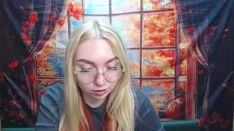 Snapshot of beatriceflyy chatting on 11/18/25, 04:11 BeatriceFlyy online show from 11/18/25, 04:11