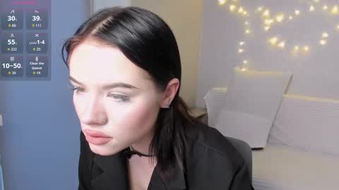 Snapshot of beatricemoonlight chatting on 12/14/25, 11:15 My name is Beatrice Like my broadcast pls 3 online show from 12/14/25, 11:15