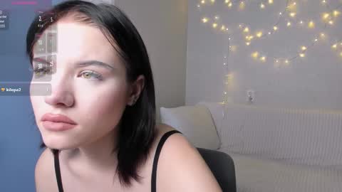 Snapshot of beatricemoonlight chatting on 12/15/25, 11:03 My name is Beatrice Like my broadcast pls 3 online show from 12/15/25, 11:03