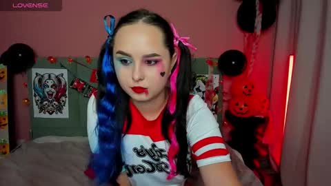 Beatrice 3 online show from 10/24/25, 01:03