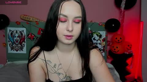 Beatrice 3 online show from 10/29/25, 01:30