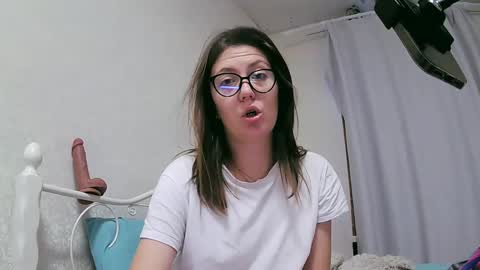 Snapshot of beatricetender chatting on 12/10/24, 05:28 BeatriceTender online show from 12/10/24, 05:28