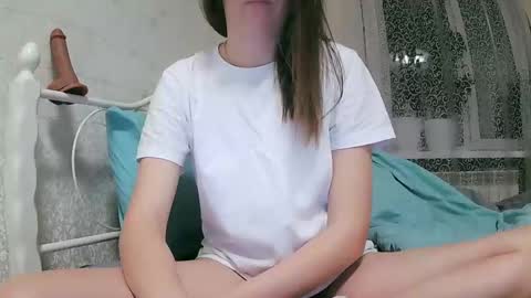 Snapshot of beatricetender chatting on 12/30/24, 06:16 BeatriceTender online show from 12/30/24, 06:16