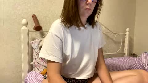 BeatriceTender online show from 11/10/25, 06:18