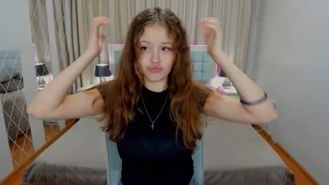 BeatriceWild online show from 10/07/25, 11:07