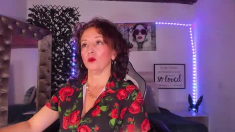 Snapshot of beatricez chatting on 10/12/25, 05:28 Chanel online show from 10/12/25, 05:28