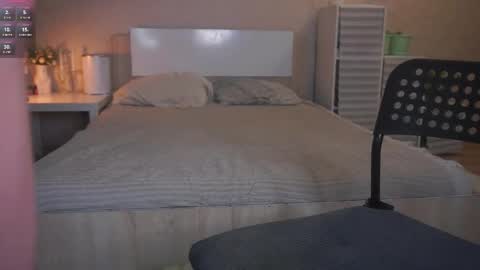 Snapshot of beatris_mils chatting on 11/11/25, 06:19 Beatrice online show from 11/11/25, 06:19