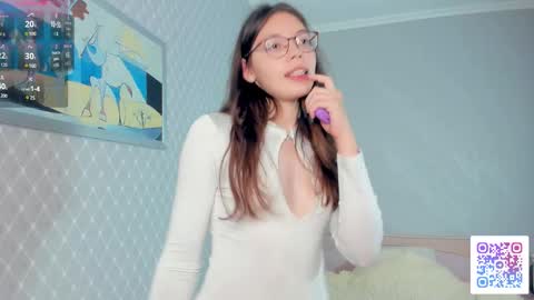 Beatrix or Triss3 online show from 09/20/25, 07:15