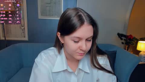 Beatrix or Triss3 online show from 10/15/25, 07:52