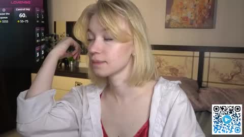 Beatrix or Triss3 online show from 12/14/25, 07:18