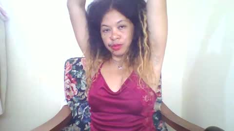 Snapshot of beaute_choco chatting on 11/11/25, 07:52 Eva online show from 11/11/25, 07:52