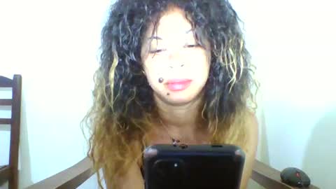 Snapshot of beaute_choco chatting on 11/22/25, 05:45 Eva online show from 11/22/25, 05:45