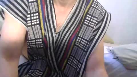 Snapshot of beautifukk chatting on 01/03/25, 11:35 beautifukk online show from 01/03/25, 11:35