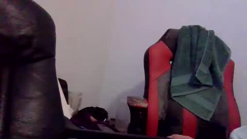 Snapshot of beautifukk chatting on 01/05/25, 07:49 beautifukk online show from 01/05/25, 07:49