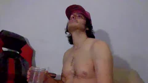 Snapshot of beautifukk chatting on 01/07/25, 12:55 beautifukk online show from 01/07/25, 12:55