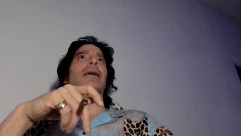 Snapshot of beautifukk chatting on 01/15/25, 02:27 beautifukk online show from 01/15/25, 02:27