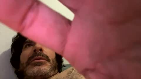 Snapshot of beautifukk chatting on 10/26/25, 08:09 beautifukk online show from 10/26/25, 08:09