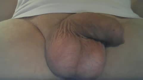 Snapshot of beautifulcock56 chatting on 01/11/26, 10:48 Xander online show from 01/11/26, 10:48