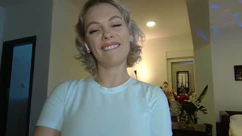 Beautifulkollette online show from 12/26/24, 12:38