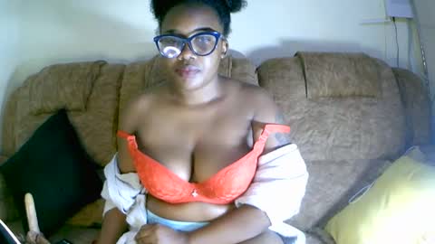 beautifulpeach2 online show from 12/24/24, 09:17