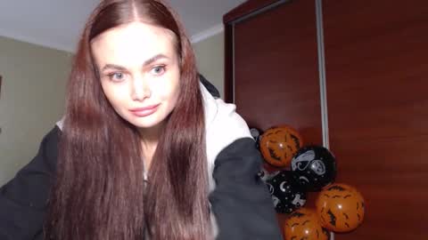 Snapshot of beauty_fruity chatting on 10/09/25, 09:29 Maria online show from 10/09/25, 09:29