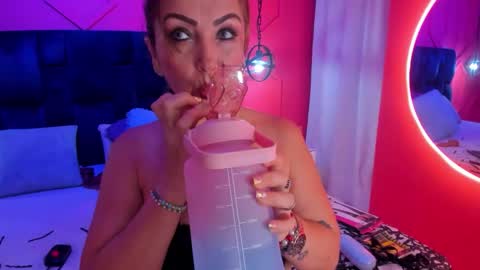 Chantall online show from 11/20/25, 11:32