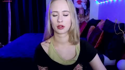 Snapshot of beauty_sashaxx chatting on 10/19/25, 06:08 beauty Sasha online show from 10/19/25, 06:08