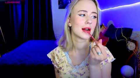 Snapshot of beauty_sashaxx chatting on 10/23/25, 02:16 beauty Sasha online show from 10/23/25, 02:16