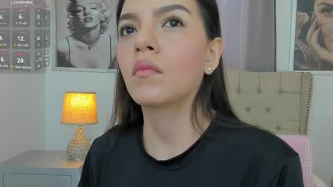 Ariana Reyes online show from 05/22/26, 12:22