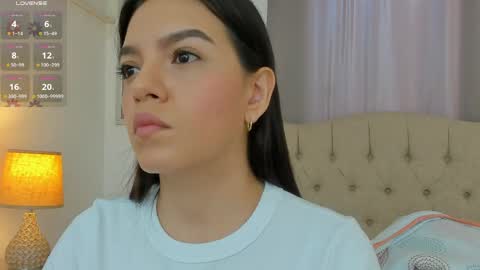 Ariana Reyes online show from 06/01/26, 12:40