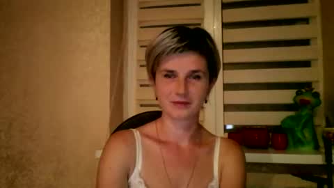 Snapshot of beautyksenia chatting on 09/25/25, 07:06 BeautyKsenia online show from 09/25/25, 07:06
